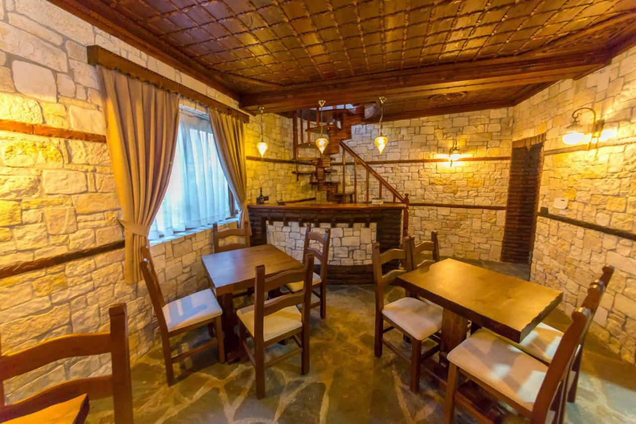 Heraklis Hotel Берат Екстер'єр фото