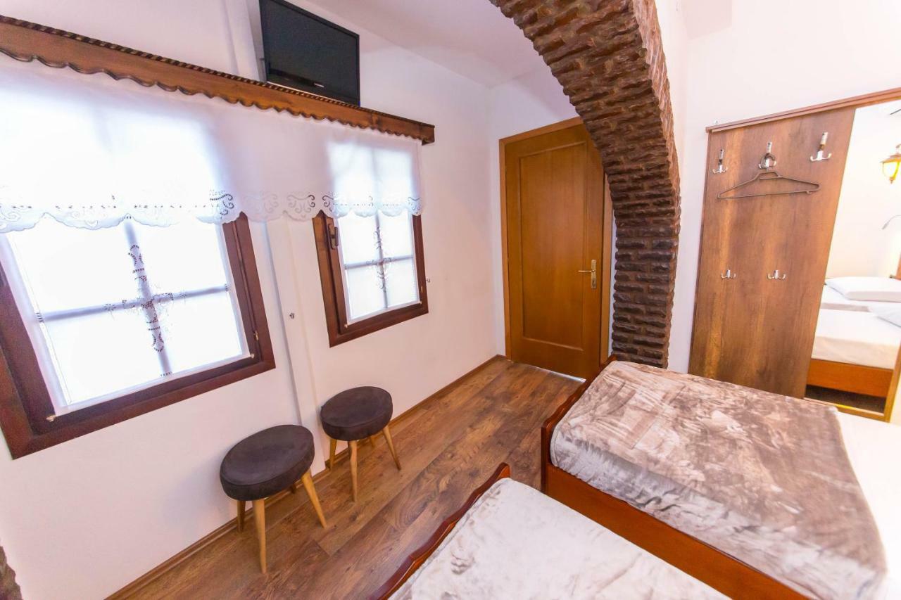 Heraklis Hotel Берат Екстер'єр фото