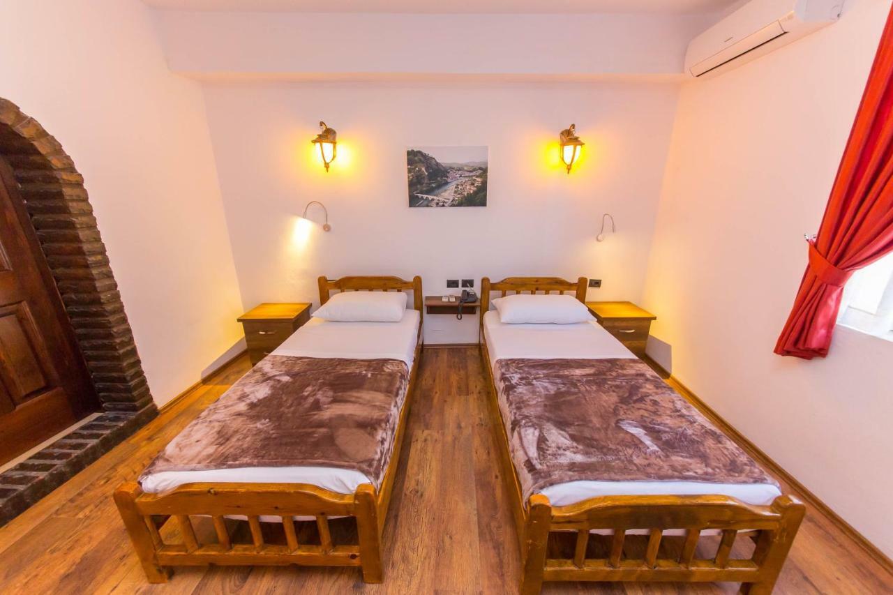 Heraklis Hotel Берат Екстер'єр фото