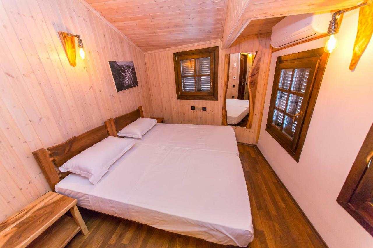 Heraklis Hotel Берат Екстер'єр фото