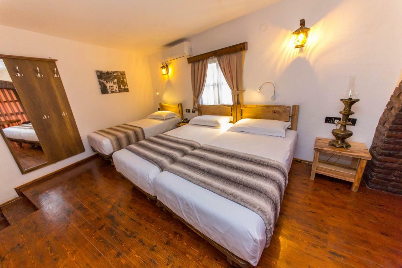 Heraklis Hotel Берат Екстер'єр фото