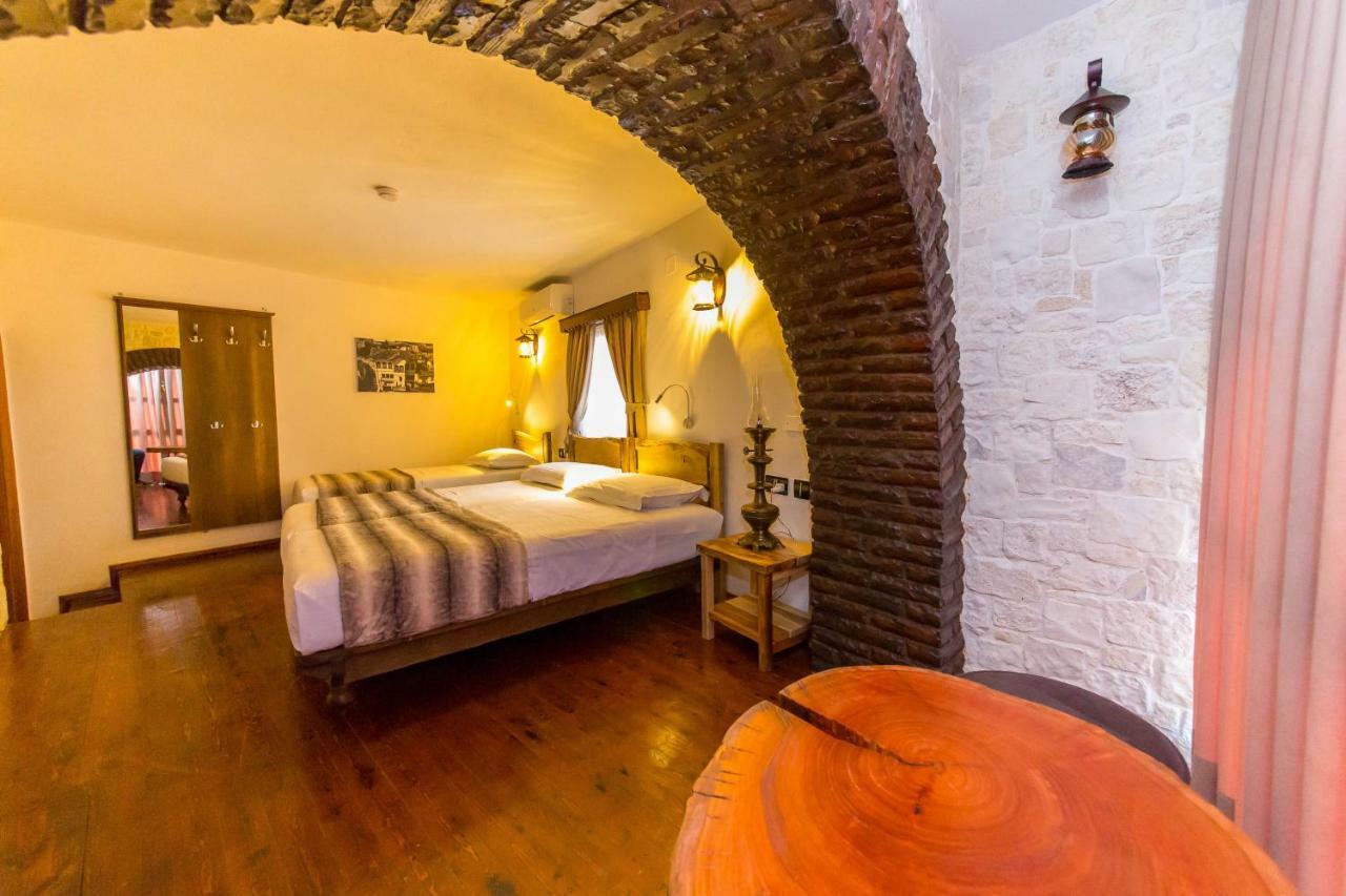 Heraklis Hotel Берат Екстер'єр фото