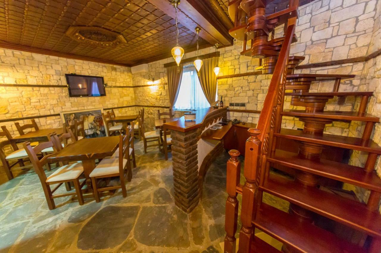 Heraklis Hotel Берат Екстер'єр фото